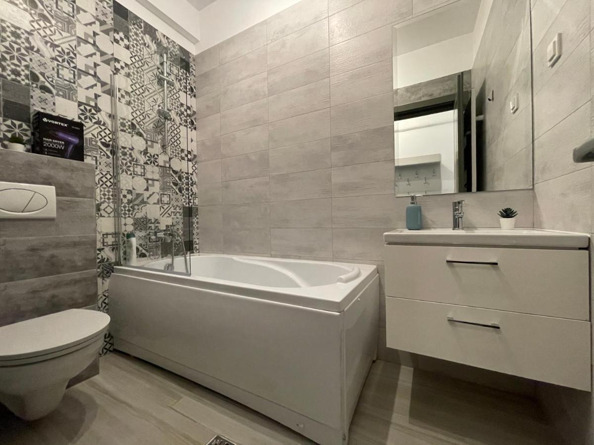 Luxury Apartment Iasi Buitenkant foto